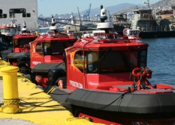 Πέντε σύγχρονα ταχύπλοα σκάφη παρέλαβε το Πυροσβεστικό Σώμα