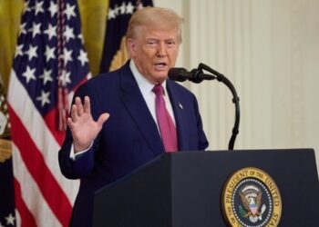 Ο Τραμπ κατηγόρησε το Ιράν ότι έχει σκοπό να αποκτήσει όπλα ικανά να πλήξουν τις ΗΠΑ