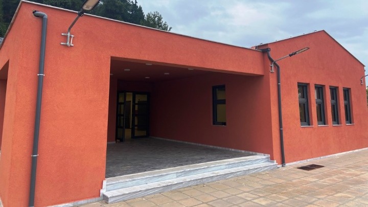 Τρίκαλα: Το πρώτο «παθητικό» δημόσιο σχολείο που διατηρεί μονίμως 21 βαθμούς Κελσίου