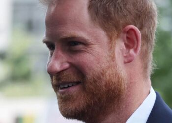 Ο πρίγκιπας Χάρι και η σύζυγός του επισκέφθηκαν παιδιά πρόσφυγες από τη Συρία και τη Γάζα