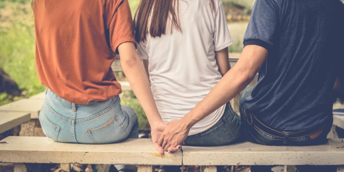 Tα 3 ζώδια που είναι το πιο πιθανό να είναι το τρίτο πρόσωπο σε μια σχέση