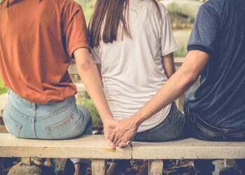 Tα 3 ζώδια που είναι το πιο πιθανό να είναι το τρίτο πρόσωπο σε μια σχέση