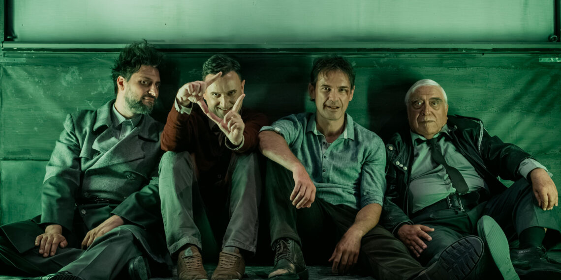 Ο «Πουπουλένιος» του Μάρτιν ΜακΝτόνα στο θέατρο ARTBOX Fargani