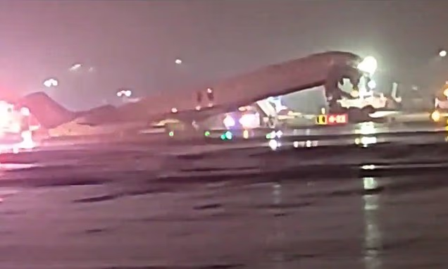 Συγκρούστηκε αεροσκάφος της Air Canada Express με όχημα στο La Guardia – Υπάρχουν τραυματίες, άγνωστη η σοβαρότητα τους