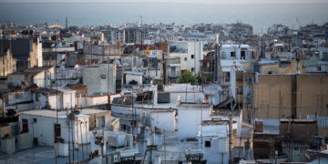 Μεγαλοεπενδυτές «παγώνουν» συμβόλαια αγοράς ακινήτων σε Θεσσαλονίκη και Χαλκιδική λόγω του πολέμου – Ανησυχία στους μεσίτες