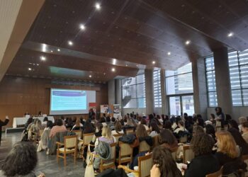 Θηλασμός και εμμηνόπαυση: Δύο εκδηλώσεις που γεμίζουν τις αίθουσες