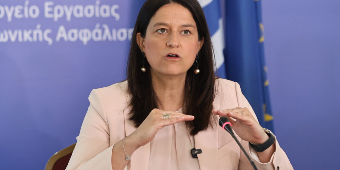 Έτσι διαμορφώνονται οι μηνιαίες απολαβές μετά την αύξηση του κατώτατου μισθού – Aναλυτικά παραδείγματα (photo)