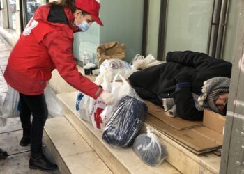 Ο Ελληνικός Ερυθρός Σταυρός στηρίζει  τους αστέγους της Θεσσαλονίκη