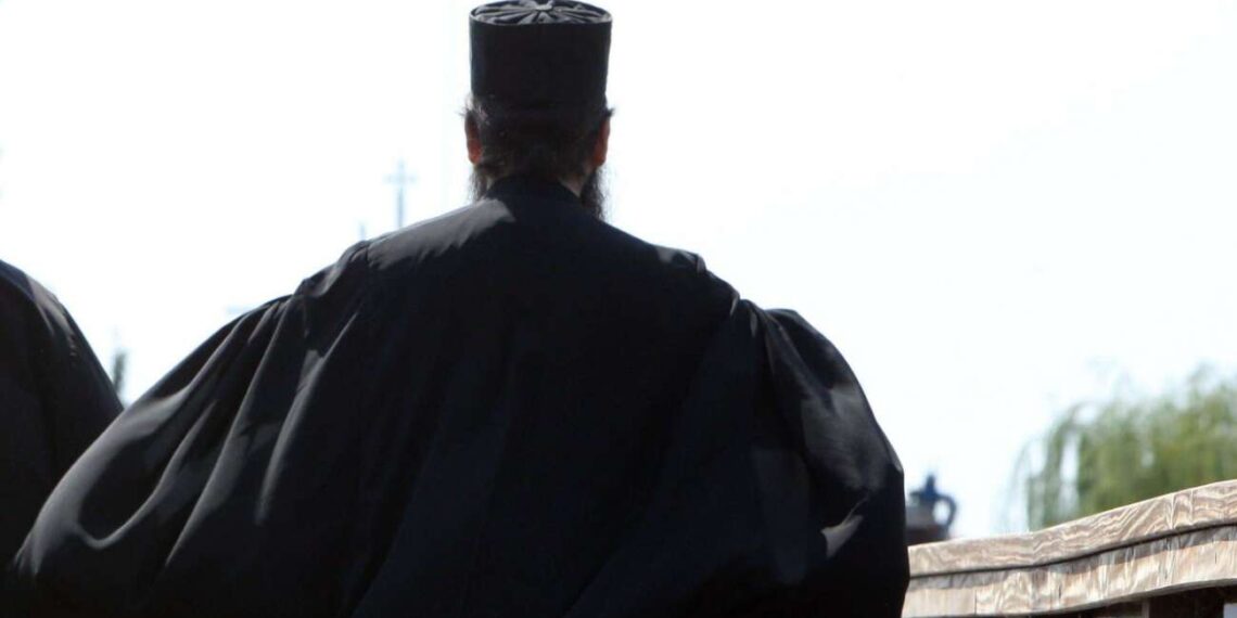 Θεσσαλονίκη: Βαριές ποινές κάθειρξης σε αρχιμανδρίτη και ιερέα για απάτη άνω του 1,5 εκατ. ευρώ