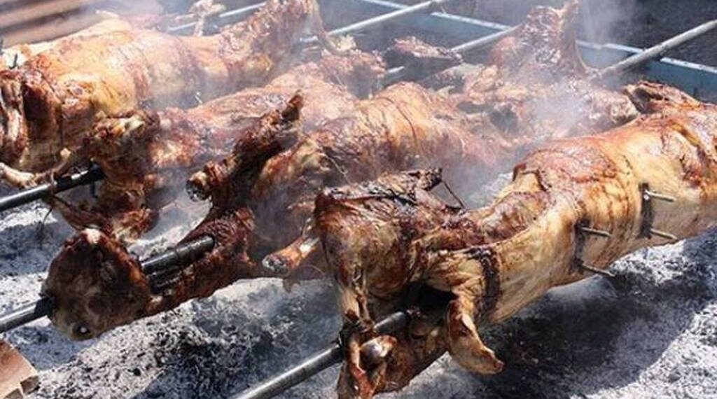 Πασχαλινό τραπέζι με …κοτόπουλο και χωρίς κοκορέτσι;