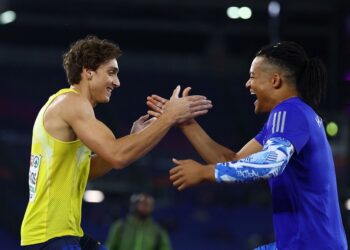 Και στα δικά σου Μανόλο! Να ζήσουν…