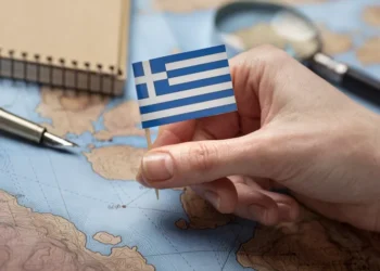 Ήρθε η ώρα να τα μάθετε όλα! Πληκτρολογήστε το επίθετο σας και βρείτε από πού κατάγεστε