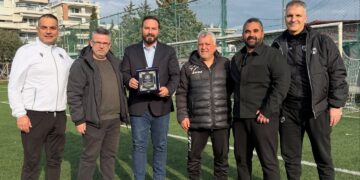 Όσο ανεβαίνει η ΝΔ, τόσο κονταίνει η απόσταση από τη φιλοδοξία