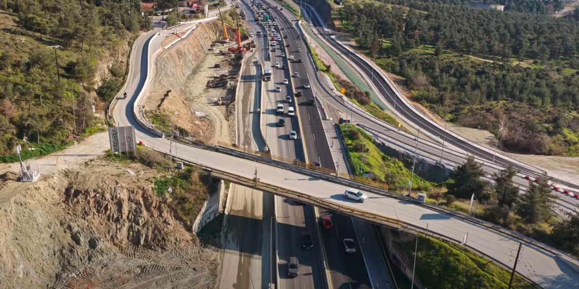 Αλλαγές στην κυκλοφορία λόγω Flyover: Σε λειτουργία δύο νέοι κυκλικοί κόμβοι στον Άγιο Παύλο