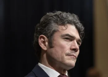 To FBI ερευνάει τον Τζο Κεντ για διαρροή διαβαθμισμένων πληροφοριών