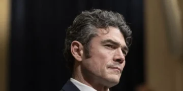 To FBI ερευνάει τον Τζο Κεντ για διαρροή διαβαθμισμένων πληροφοριών