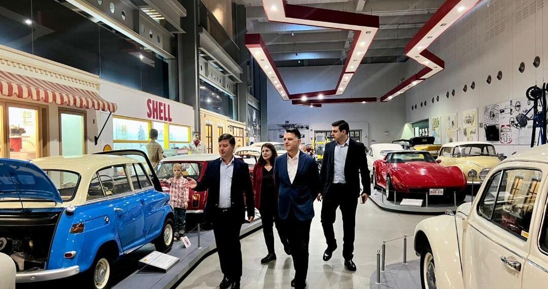 Επίσκεψη Μπεκίρη στο ΝΟΗΣΙΣ Θεσσαλονίκης – Στο επίκεντρο ο ρόλος του Κέντρου στην εκπαίδευση και την καινοτομία