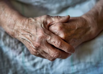 Κιλκίς: Απάτη με «τεχνικούς» – Λίρες, μετρητά και κοσμήματα από ηλικιωμένη