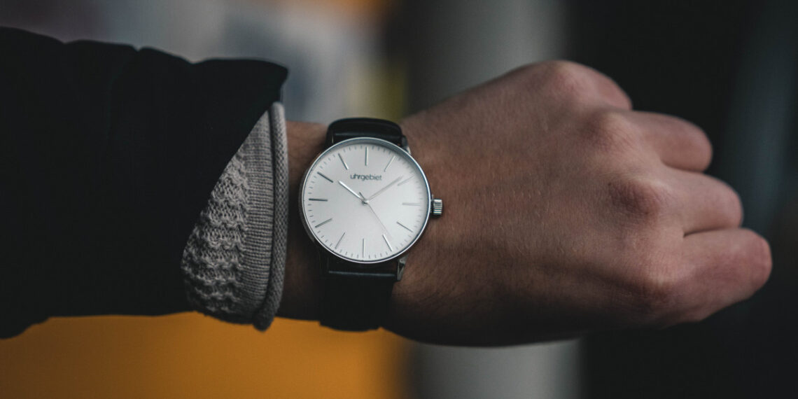 Το έχετε παρατηρήσει; Γιατί τα ρολόγια στις διαφημίσεις δείχνουν 10:10;