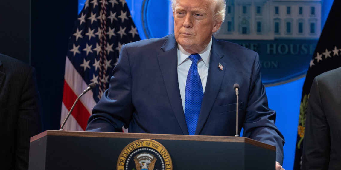 Τραμπ: Το «μεγάλο κύμα» στον πόλεμο με το Ιράν δεν έχει έρθει ακόμη