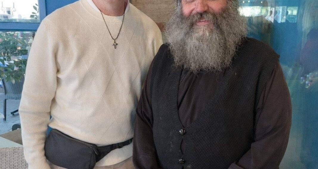 Από την άλλη άκρη του κόσμου στον Αλιάκμονα για μια Ορθόδοξη βάπτιση!