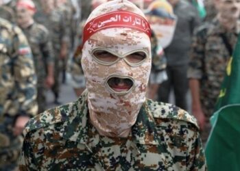 Οι Φρουροί της Επανάστασης λένε πως επιτέθηκαν εναντίον 500 στόχων που συνδέονται με τις ΗΠΑ και το Ισραήλ