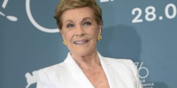 Τζούλι Άντριους: Νέο παιδικό βιβλίο από τη  θρυλική Μαίρη Πόπινς