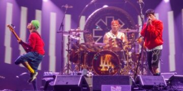 Νέο ντοκιμαντέρ για τους Red Hot Chili Peppers εστιάζει στον αείμνηστο Χίλελ Σλόβακ