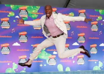 Ο Τέρι Κρους θα κυκλοφορήσει το πρώτο του εικονογραφημένο βιβλίο