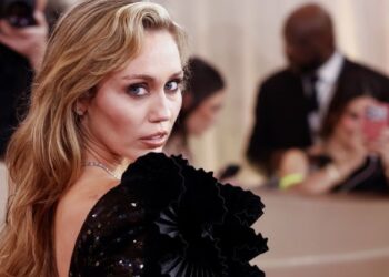 Η Μάιλι Σάιρους γιορτάζει τα 20 χρόνια της σειράς «Hannah Montana»:«Αυτή η επέτειος είναι για όλους μας» (video)