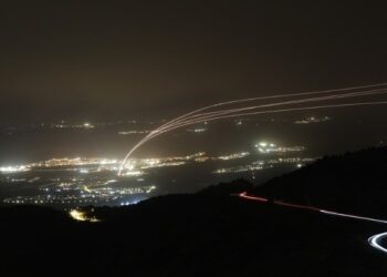 Οι ηγέτες της Σαουδικής Αραβίας και των ΗΑΕ κατηγορούν το Ιράν για “επικίνδυνη κλιμάκωση”