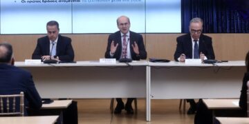 Χατζηδάκης: 5,3 δισ. από το Κοινωνικό Κλιματικό Ταμείο για περιβάλλον, στέγαση, μεταφορές