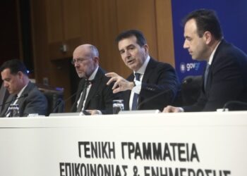 Χρυσοχοΐδης: Μηδενική ανοχή στην πώληση αλκοόλ και καπνού σε ανηλίκους