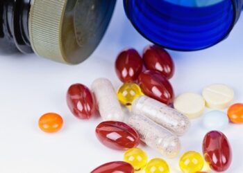 Βιταμίνες D και Β12: Σε ποιους, πότε και πώς-Επικίνδυνη η ανεξέλεγκτη λήψη τους