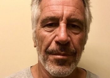 Θύματα του Έπστιν κατέθεσαν αγωγή κατά της αμερικανικής κυβέρνησης και της Google