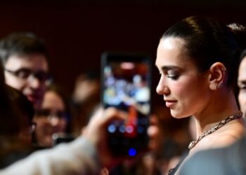 Στο τιμόνι του Φεστιβάλ Λογοτεχνίας του Λονδίνου η Dua Lipa