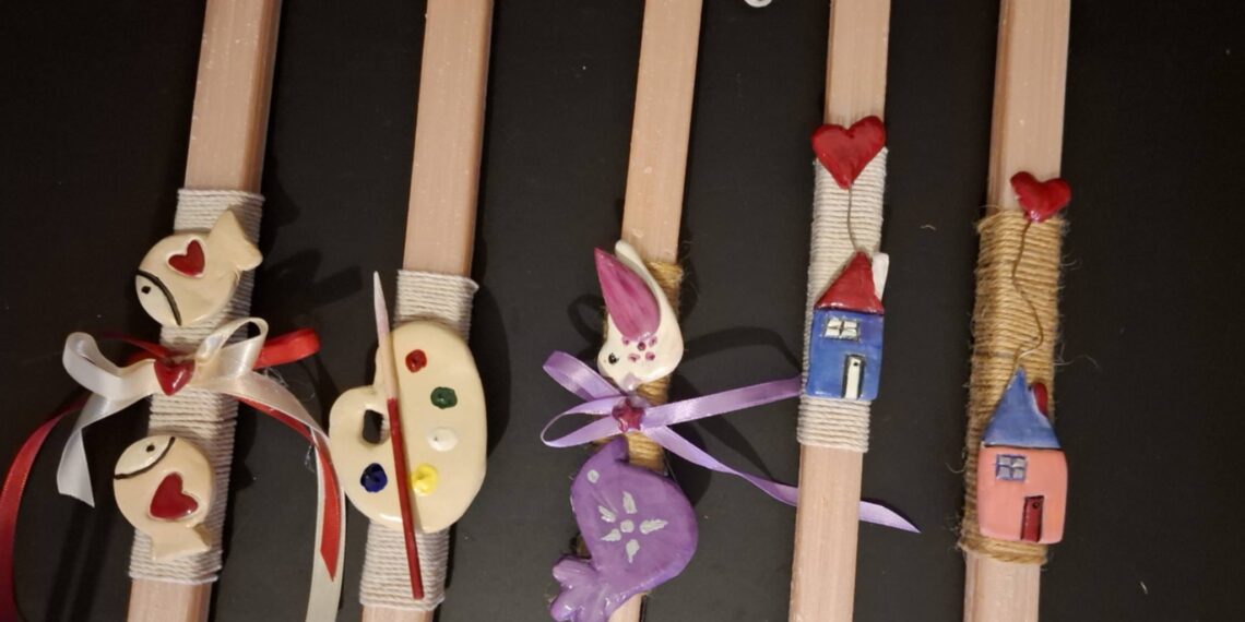 Χειροποίητες πασχαλινές λαμπάδες και ανοιξιάτικες συνθέσεις από την «Πηγή Ζωής»