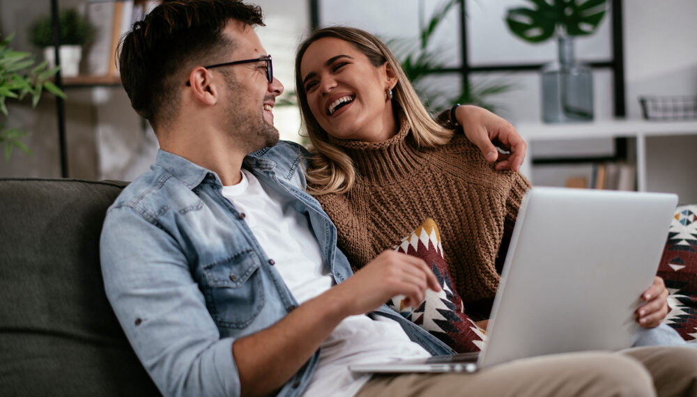 Ghosting: Γιατί εξαφανίζονται οι άντρες και τι σημαίνει πραγματικά