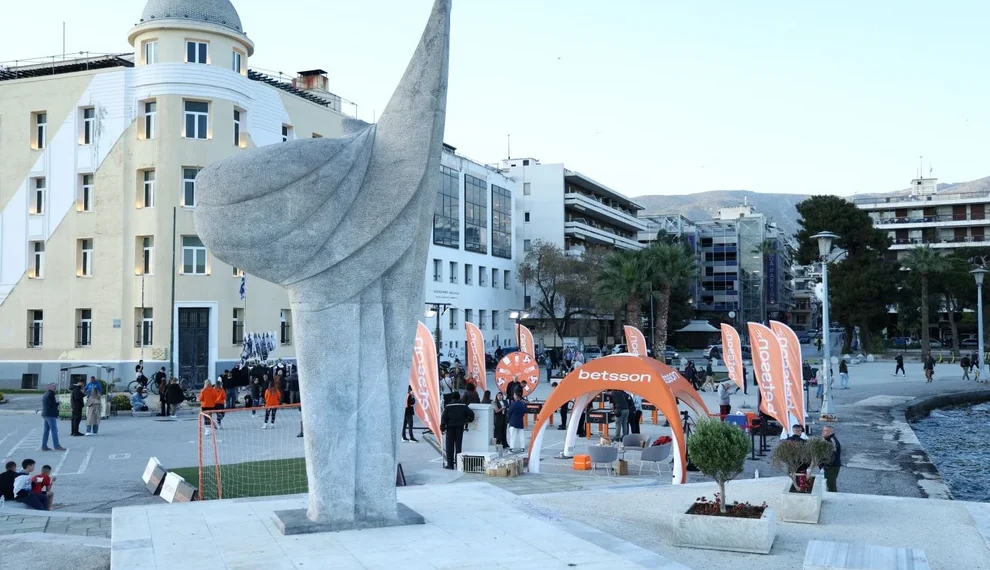 Βόλος σε «ασπρόμαυρο» ρυθμό πριν τον τελικό ΠΑΟΚ – ΟΦΗ στο Πανθεσσαλικό