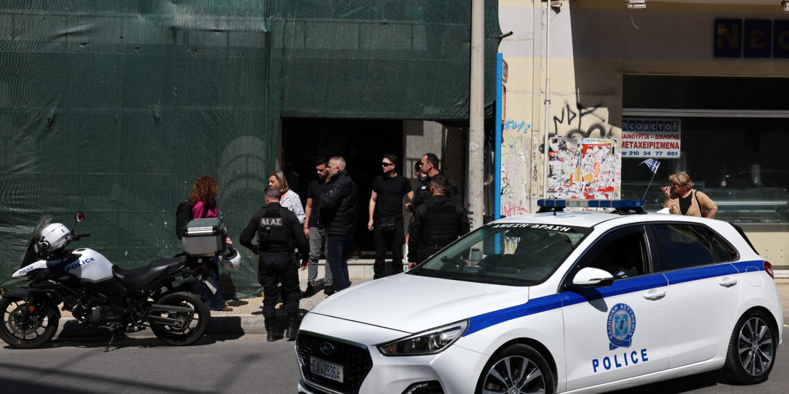 Στους 5 οι τραυματίες από τους πυροβολισμούς σε ΕΦΚΑ και Εφετείο – Βίντεο ντοκουμέντο με τις κινήσεις του δράστη μετά τις επιθέσεις