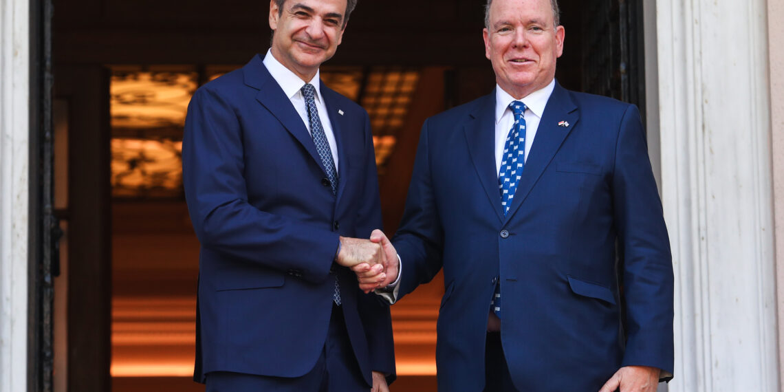 Συνάντηση Κ. Μητσοτάκη με τον πρίγκιπα Αλβέρτο του Μονακό: Οι πρωτοβουλίες της Ελλάδας για την υπεύθυνη διαχείριση και προστασία των ωκεανών και των θαλασσών