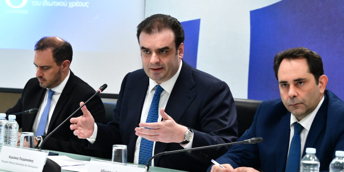 Πώς μοιράζεται το υπερπλεόνασμα: 150 ευρώ για κάθε παιδί, 300 ευρώ στους συνταξιούχους, επιστροφή ενοικίου για περισσότερους ενοικιαστές