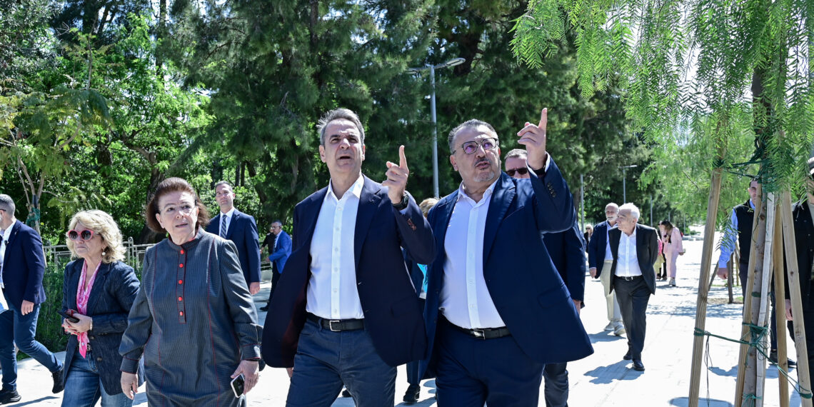 Επίσκεψη Κ. Μητσοτάκη στη Βασιλίσσης Όλγας για τα έργα ανάπλασης