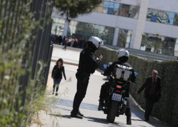 Ο ηλικιωμένος μετά τον ΕΦΚΑ πήγε με ταξί στη Λουκάρεως και πυροβόλησε άλλους τρεις ανθρώπους