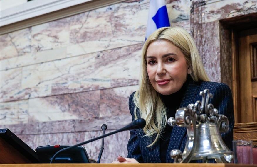 Αραμπατζή μετά την απειλή για βόμβα στο γραφείο της: Δεν φοβήθηκα ποτέ