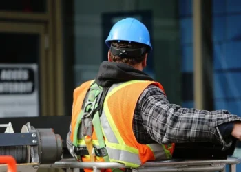 Δέκα παρεμβάσεις του υπουργείου Ανάπτυξης που ενισχύουν επιχειρηματικότητα, βιομηχανία, ανταγωνιστικότητα και δημιουργούν θέσεις εργασίας