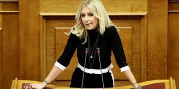 Η Αραμπατζή θέτει τον εαυτό της στη διάθεση των Αρχών για το σκάνδαλο ΟΠΕΚΕΠΕ (photo)