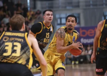 Ο ασταμάτητος Άρης «λύγισε» την ΑΕΚ στο Αλεξάνδρειο και συνεχίζει ακάθεκτος στην τετράδα