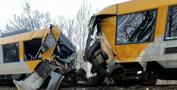 Σύγκρουση δύο τρένων στη Δανία: Πολλοί τραυματίες – Μεγάλη επιχείρηση διάσωσης σε εξέλιξη