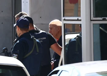 Τι είπε στην απολογία του ο 89χρονος κατηγορούμενος για τις ένοπλες επιθέσεις σε ΕΦΚΑ και Πρωτοδικείο